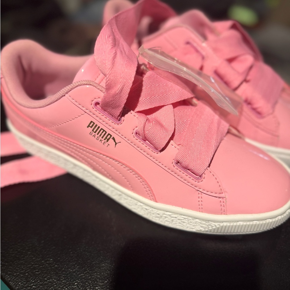 Puma Women's/Kids -7C Pink Sneakers